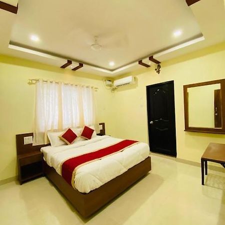 Prabhuvihar Residency Hotel Porvorim Exterior photo