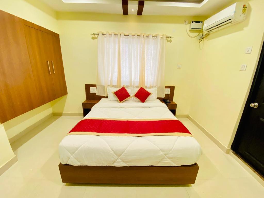 Prabhuvihar Residency Hotel Porvorim Exterior photo